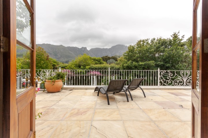 To Let 6 Bedroom Property for Rent in Constantia Western Cape